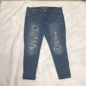 American Eagle Super stretch distressed jeggings